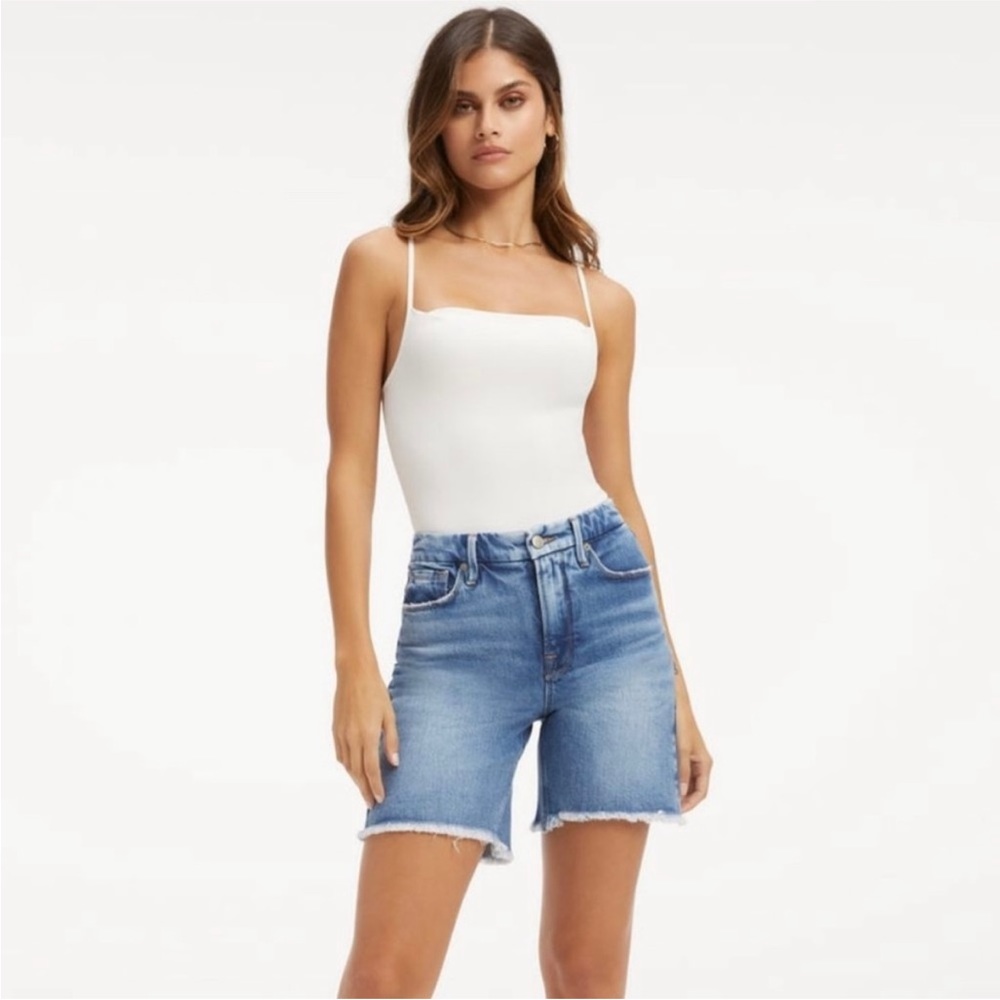Good American Good 90'S Bermuda Short Distressed Denim Shorts NEW - Picture 10 of 11